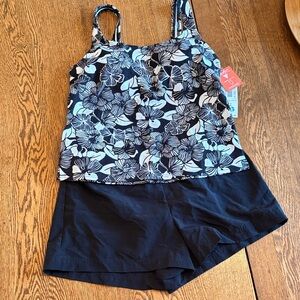 Lands' End Black and White Floral Tank with Black Shorts